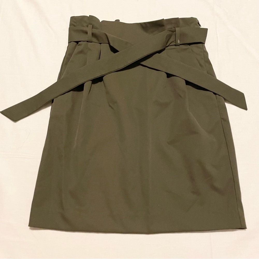 H&M Women's High Rise Skirt Size 6